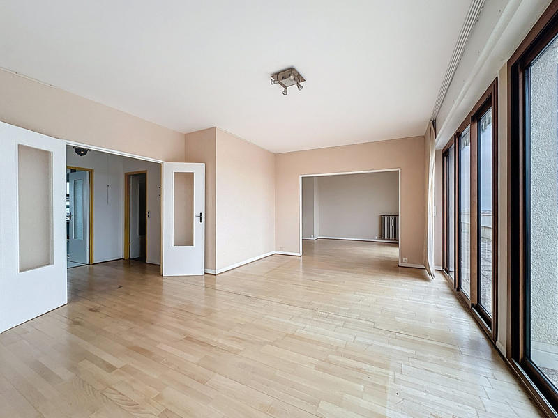 Appartement - 168 m² - 6 pièces