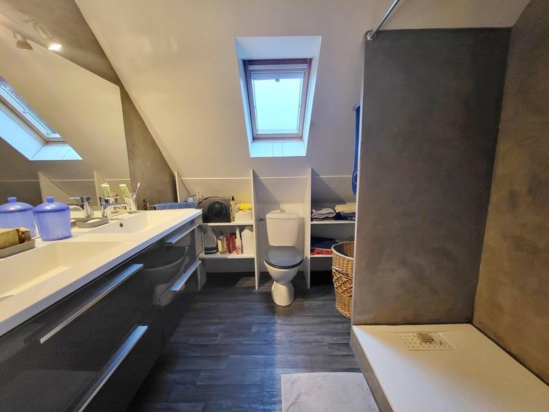 Maison - 96 m² - 7 pièces