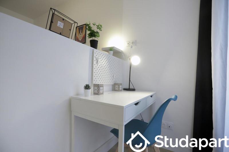 Chambre - 10 m² - 1 pièce