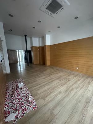 Local commercial - 57 m²