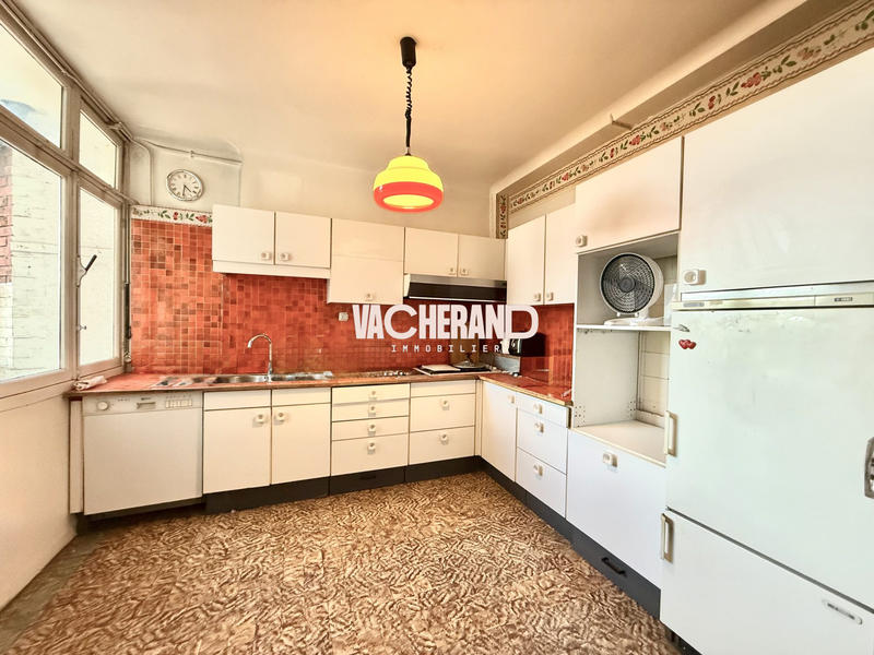 Appartement - 166 m² - 6 pièces