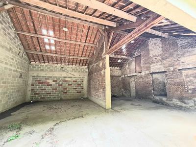 Grange - 195 m² - 2 pièces
