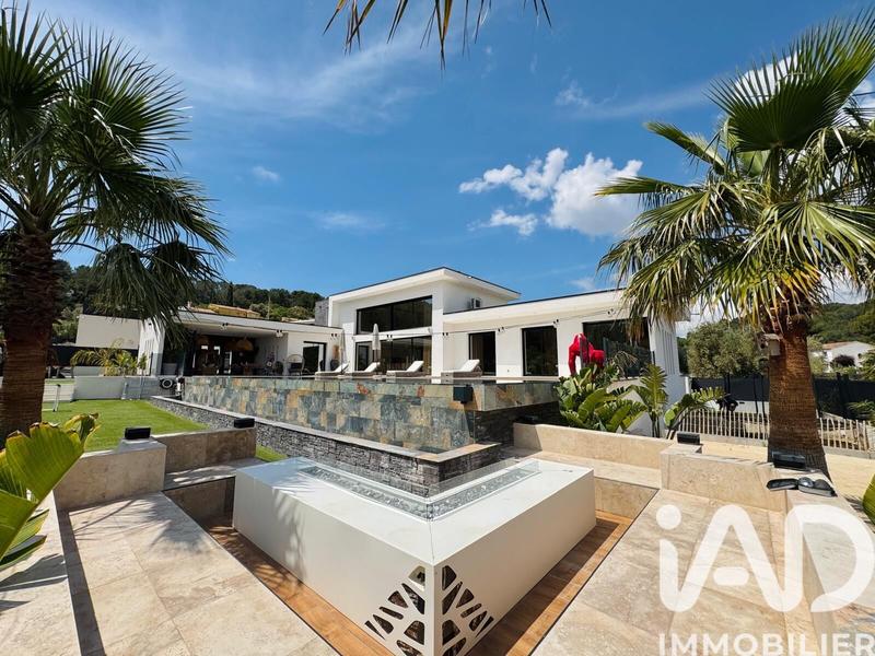 Maison - 190 m² - 7 pièces