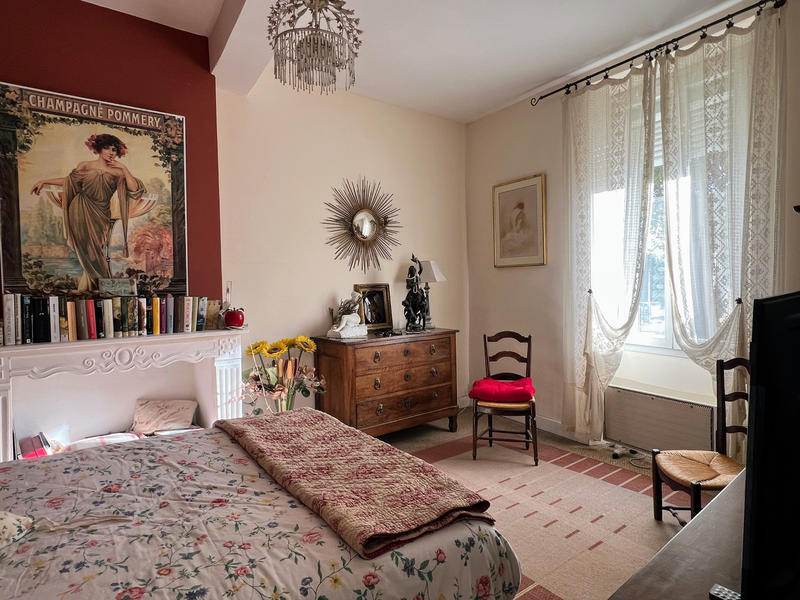 Immeuble - 385 m² - 8 pièces