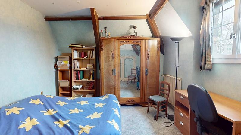 Maison - 233 m² - 8 pièces