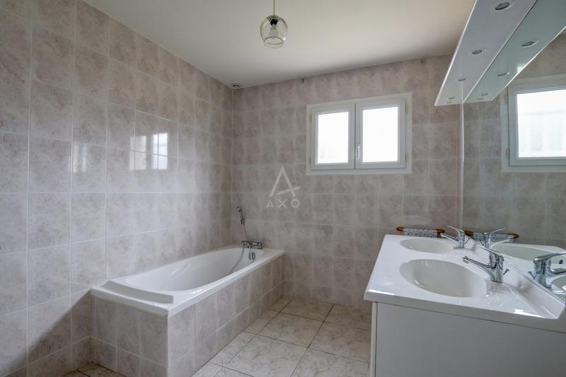 Maison - 135 m² - 4 pièces