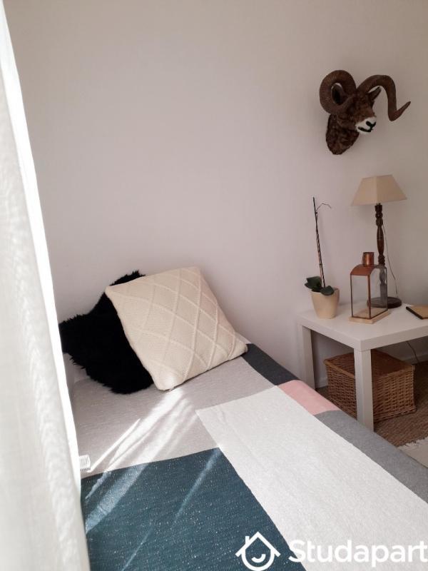 Chambre - 9 m² - 1 pièce