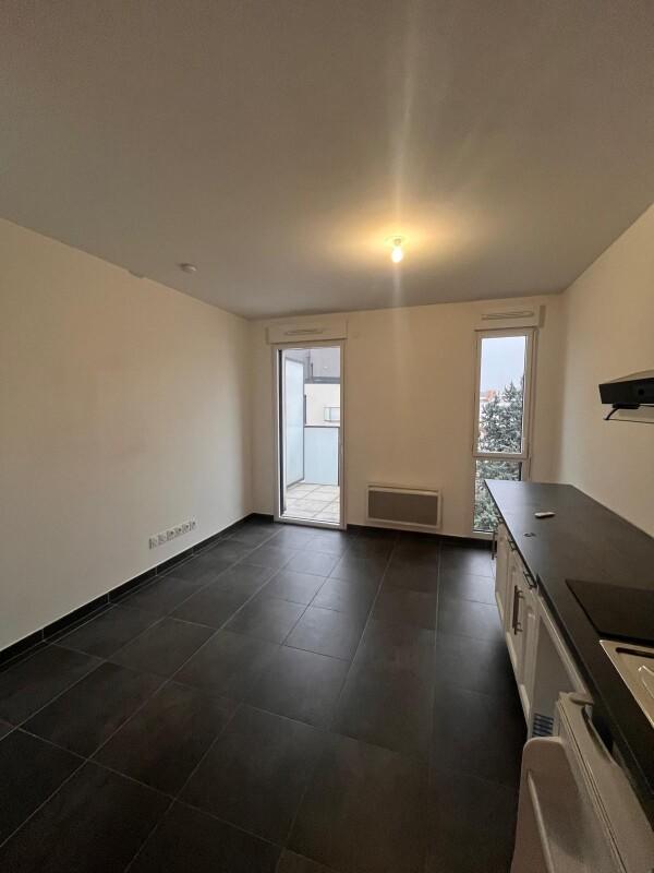 Studio - 25 m² - 1 pièce