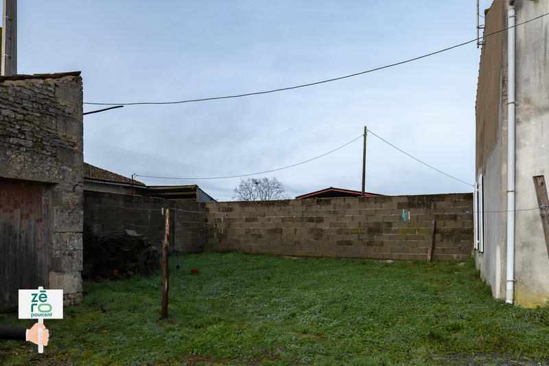 Maison - 300 m² - 3 pièces