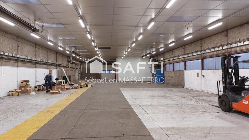 Local commercial - 1 850 m² - 3 pièces