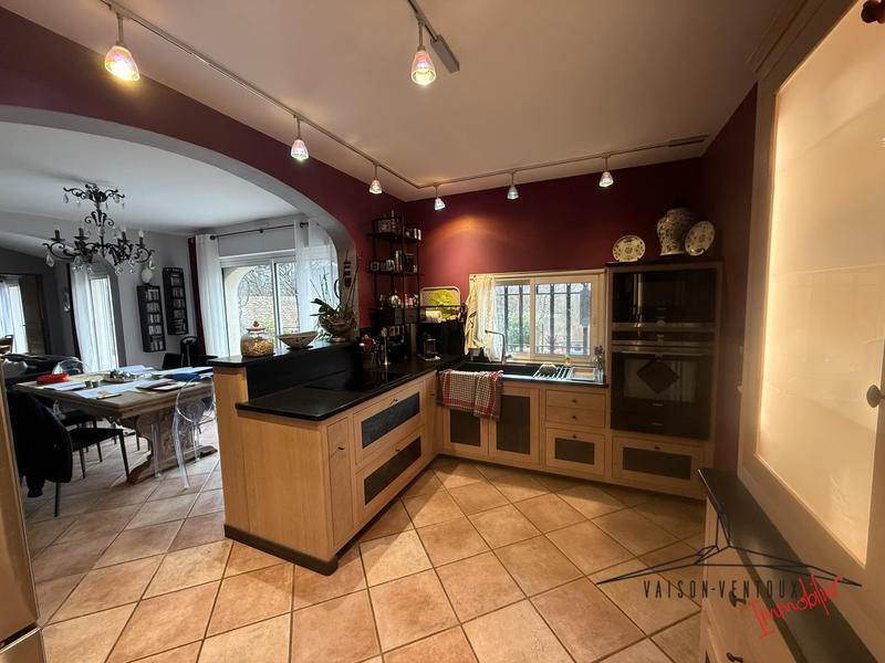 Maison - 185 m² - 7 pièces