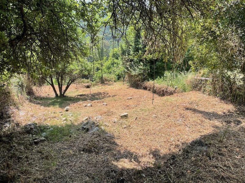 Terrain constructible - 242 m²