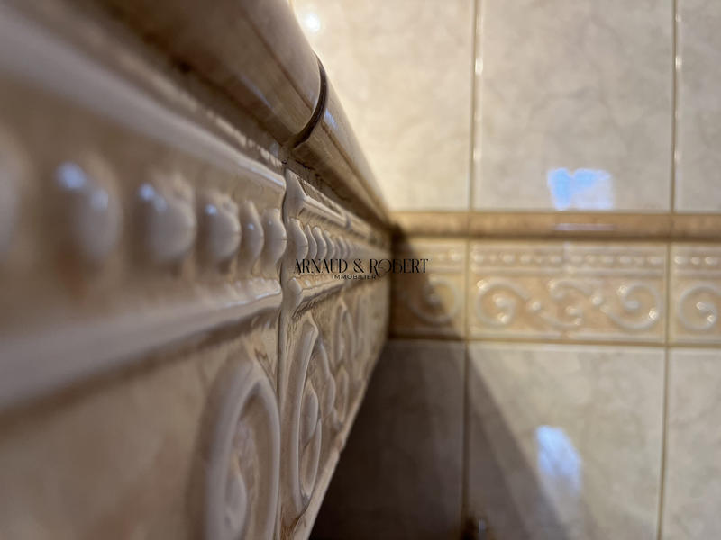 Maison ancienne - 238 m² - 8 pièces