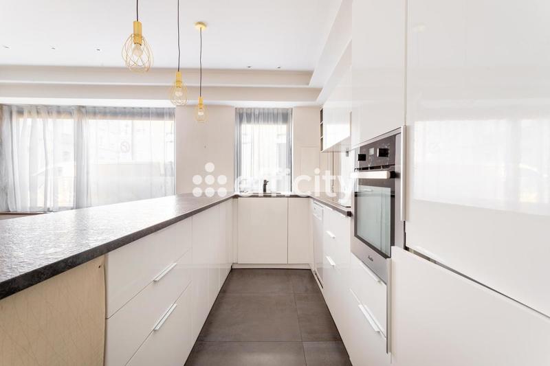 Appartement - 106 m² - 4 pièces