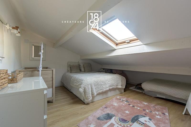 Maison - 180 m² - 6 pièces