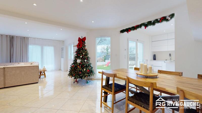 Maison - 151 m² - 6 pièces