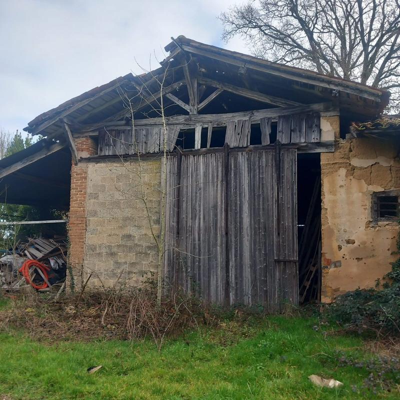 Maison - 300 m² - 4 pièces