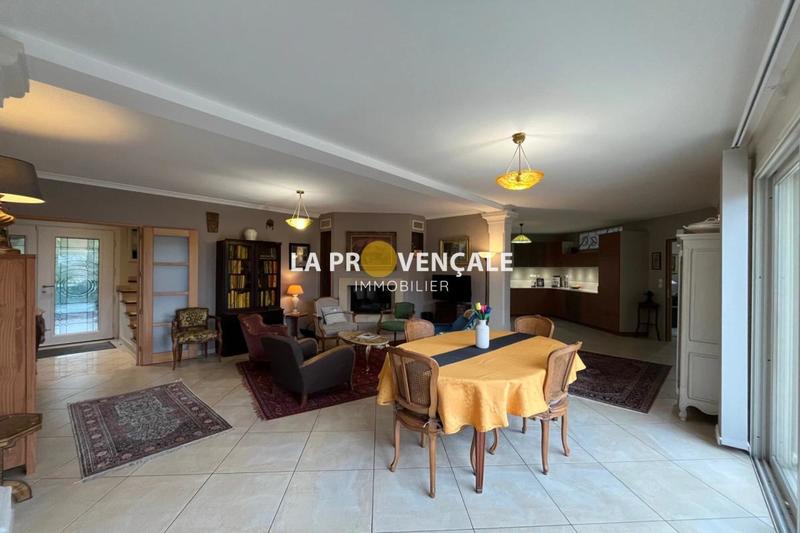 Maison - 152 m² - 6 pièces