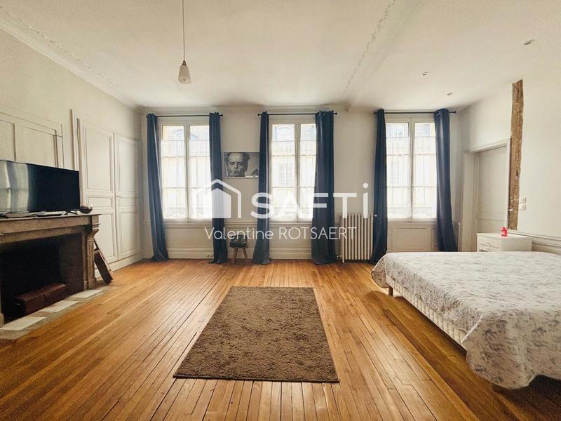 Hôtel particulier - 590 m² - 16 pièces