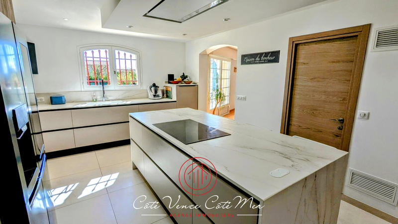 Maison - 181 m² - 5 pièces