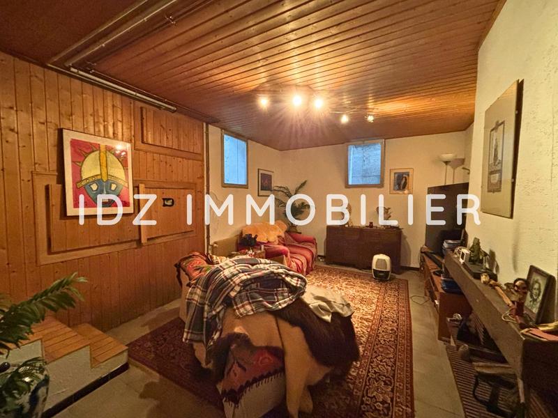 Maison - 167 m² - 8 pièces