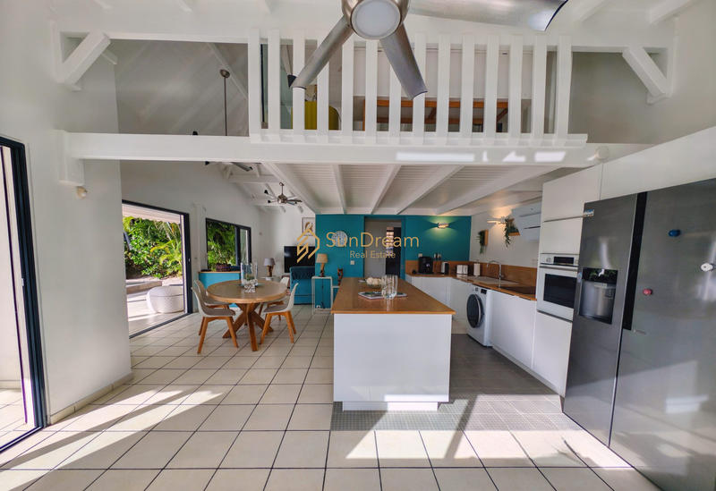 Maison - 94 m² - 4 pièces