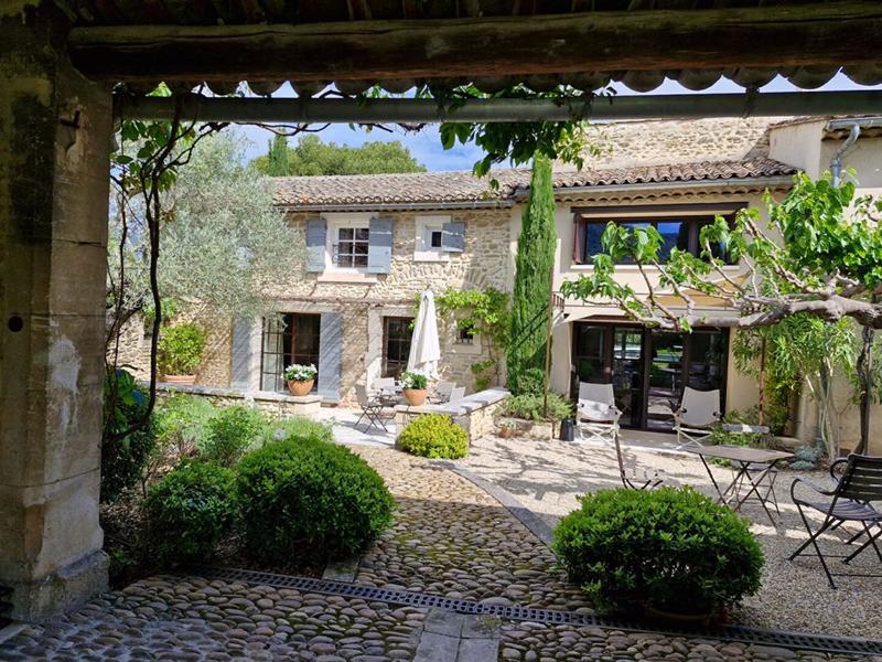 Demeure - 308 m² - 12 pièces