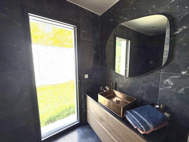 Maison - 166 m² - 6 pièces