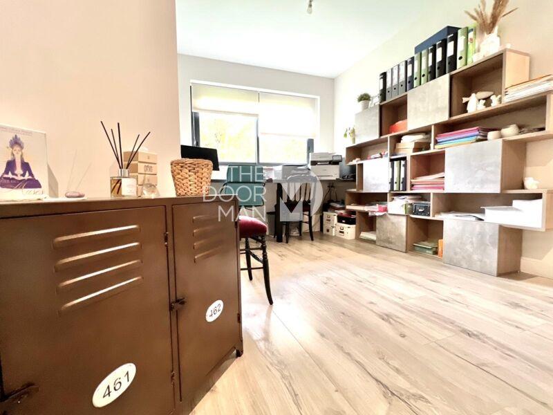 Maison - 239 m² - 7 pièces