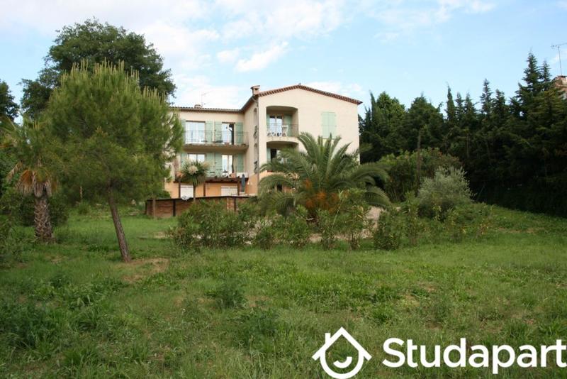 Appartement - 120 m² - 5 pièces