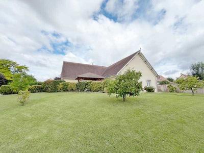 Maison - 232 m² - 9 pièces