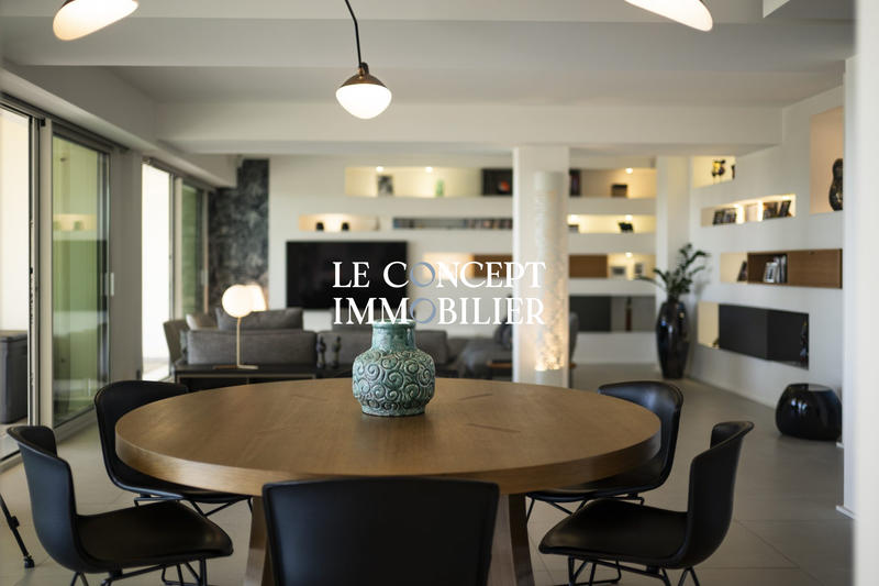 Appartement - 131 m² - 6 pièces