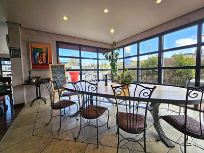 Fonds de commerce - Magasins - 180 m²