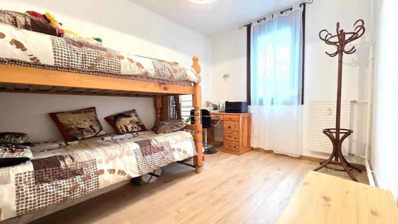 Appartement - 94 m² - 5 pièces