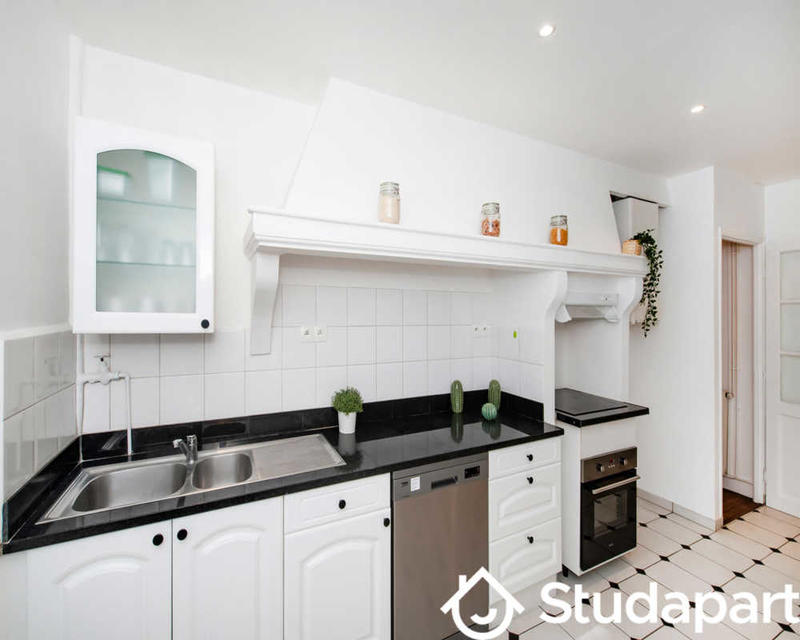 Chambre - 140 m² - 1 pièce