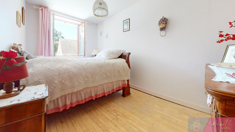 Maison - 230 m² - 13 pièces