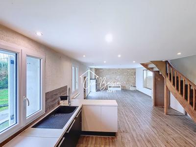 Maison - 102 m² - 4 pièces