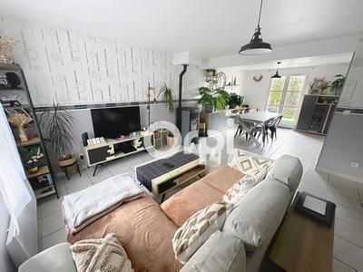 Maison - 98 m² - 5 pièces