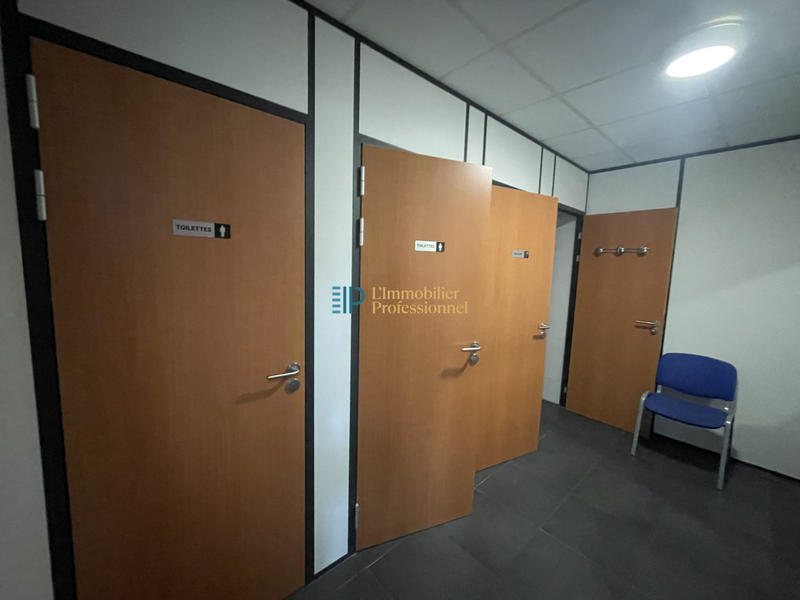 Entrepôt - 1 477 m²