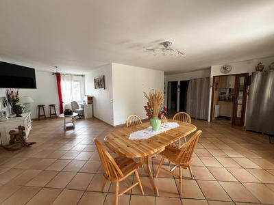 Maison - 99 m² - 4 pièces