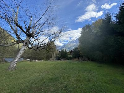 Terrain constructible - 1 070 m²