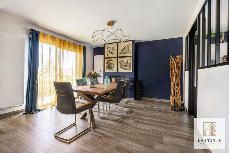 Maison - 173 m² - 9 pièces