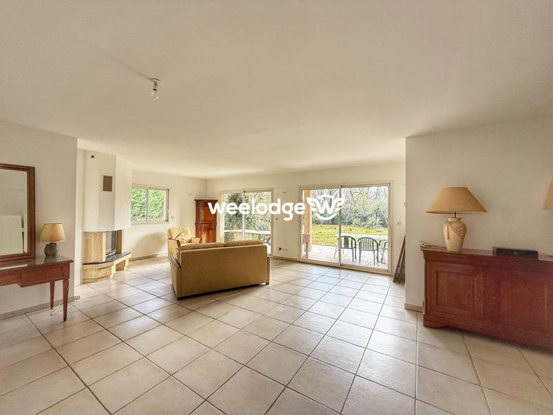 Maison traditionnelle - 148 m² - 5 pièces