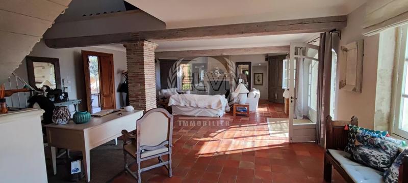 Maison - 280 m² - 10 pièces