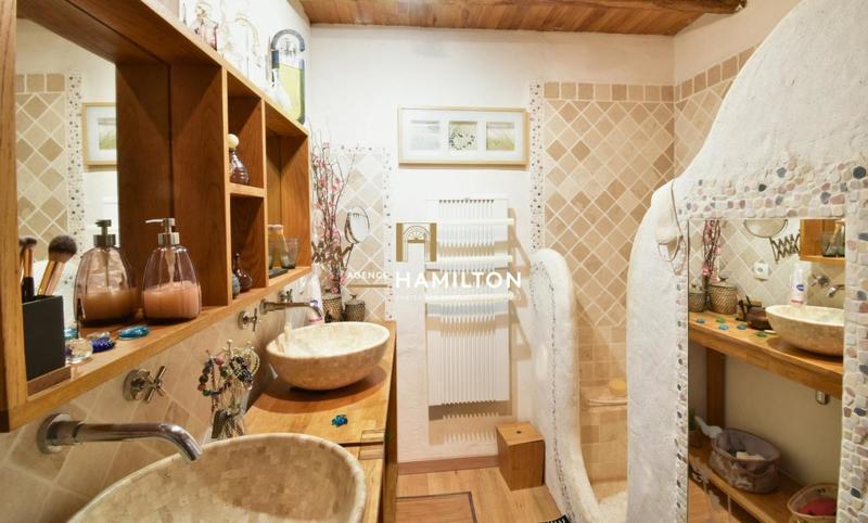 Propriété - 399 m² - 11 pièces