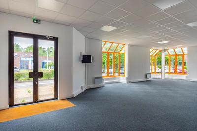 Local d'activité / Entrepôt - 763 m²