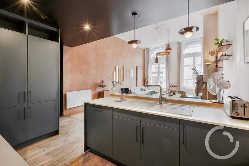 Appartement - 165 m² - 8 pièces