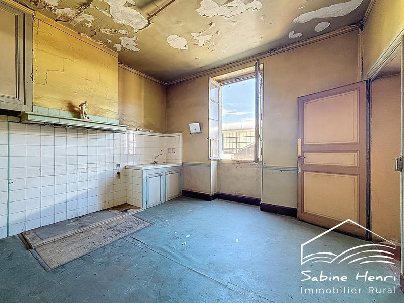 Maison ancienne - 238 m² - 10 pièces