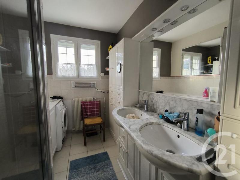 Maison - 146 m² - 7 pièces