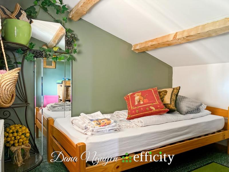 Villa - 180 m² - 7 pièces